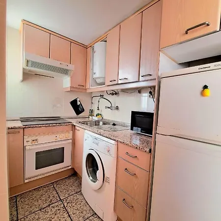 Apartamento 100 Metros Playa San Antonio Apartment *